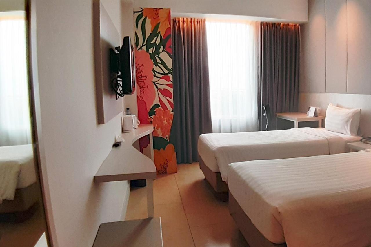 Park Hotel Cawang Jakarta Exterior photo